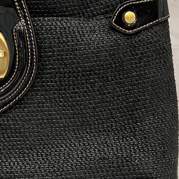 Eric Javits Shenia Black Woven Patent Leather Detail Bag - Picture 3 of 16